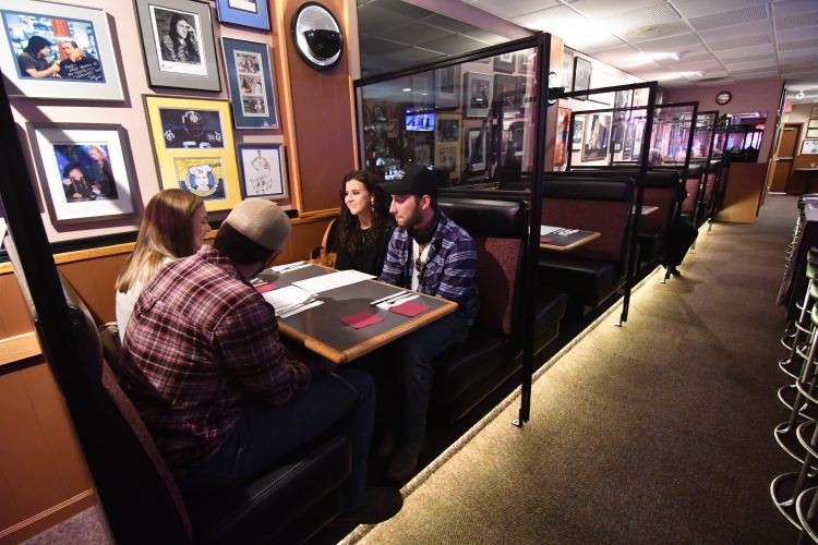 Restaurants adapt to COVID challenges